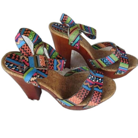 Gianni Bini Chunky High Heels Women's Size 8 Multicolor Tribal Print VGUC - Picture 2 of 14